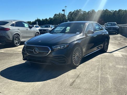 New 2026 Mercedes-Benz E 350 4MATIC Sedan image 4