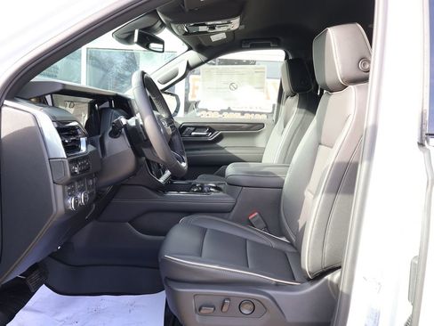 New 2026 GMC Yukon XL Elevation w/ LPO, Elevation Black Package AWD/4WD image 14