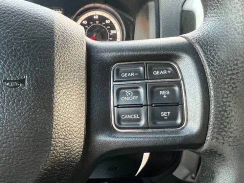 Used 2018 RAM 1500 Classic SLT image 12