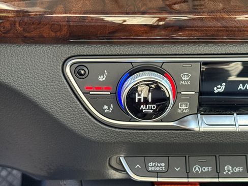 Used 2018 Audi Q5 Prestige image 34