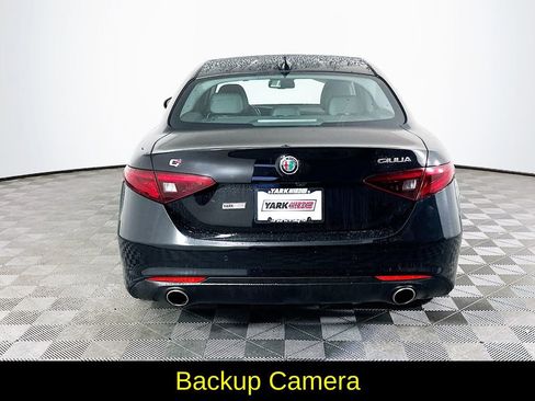 Used 2020 Alfa Romeo Giulia Ti w/ Active Blind Spot Package image 9