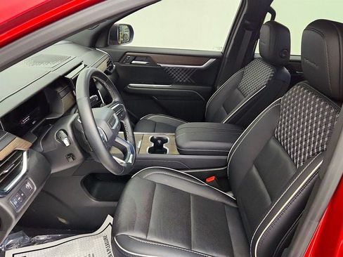 Used 2025 GMC Acadia Denali FWD image 19