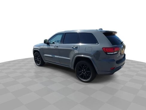 Used 2020 Jeep Grand Cherokee Altitude RWD image 6