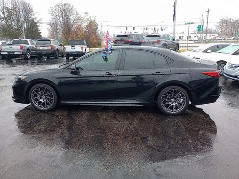Used 2025 Toyota Camry XSE image 4