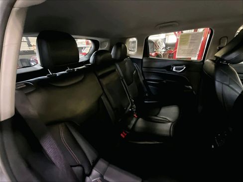 Used 2022 Jeep Compass Trailhawk image 16