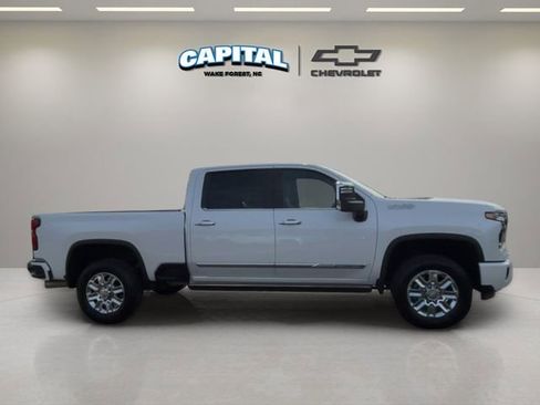 Used 2024 Chevrolet Silverado 2500 High Country w/ High Country Premium Package image 6