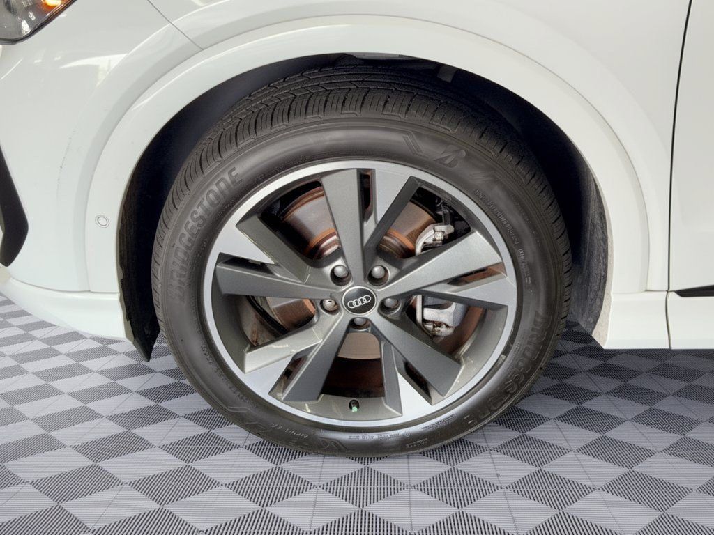 Used 2024 Audi Q4 e-tron Premium Plus AWD/4WD image 13