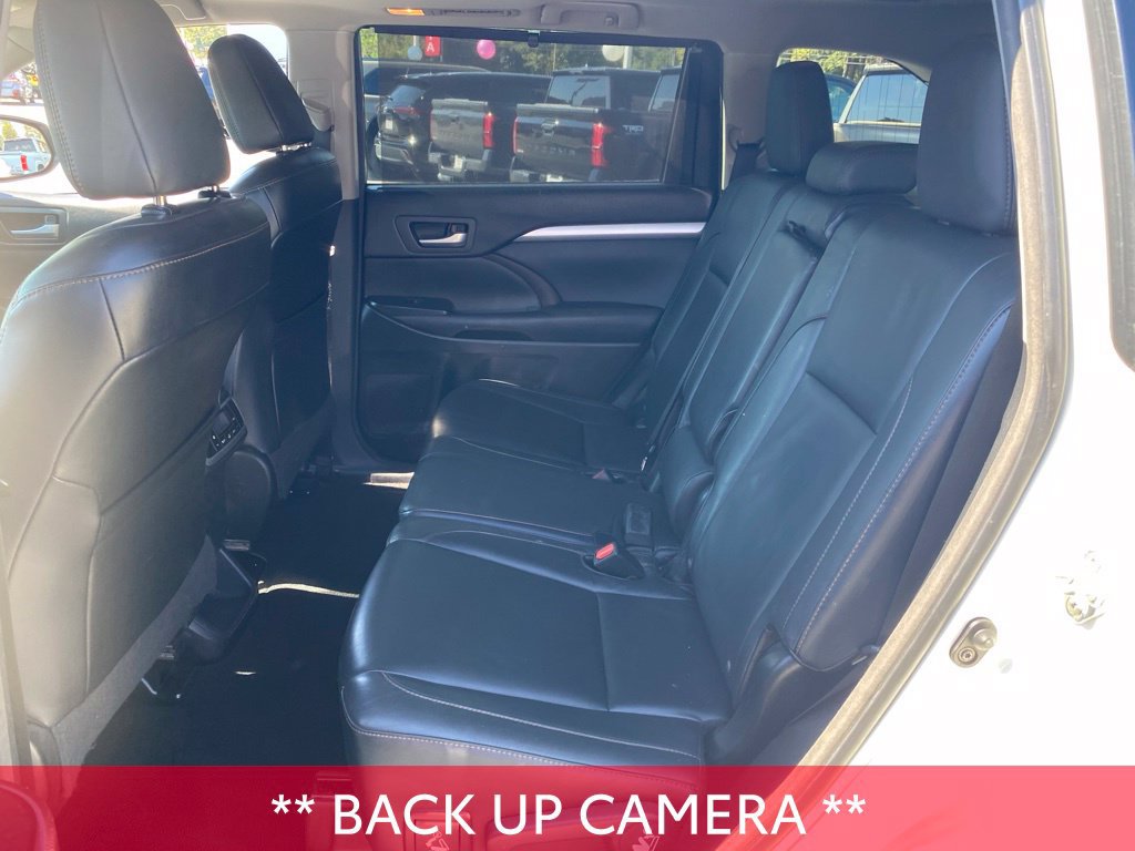 Used 2016 Toyota Highlander XLE FWD image 6