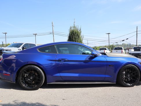 Used 2016 Ford Mustang GT RWD image 7