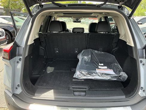 Certified 2023 Nissan Rogue SL w/ SL Premium Package image 29
