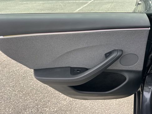 Used 2025 Tesla Model 3 Long Range image 29