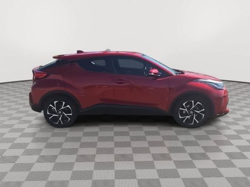 Used 2021 Toyota C-HR XLE FWD image 9