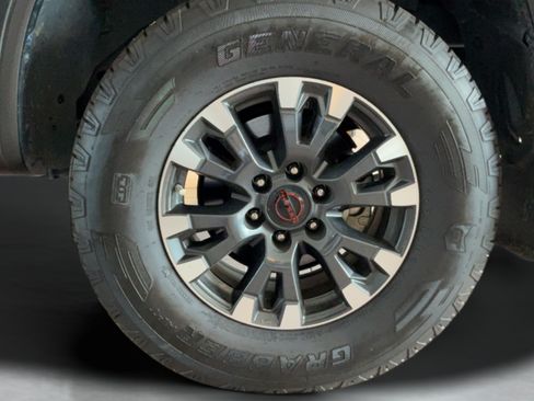 Used 2024 Nissan Titan PRO-4X w/ Pro-4x Convenience Package AWD/4WD image 43