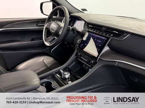 New 2025 Jeep Grand Cherokee L Limited w/ Luxury Tech Group II image 12