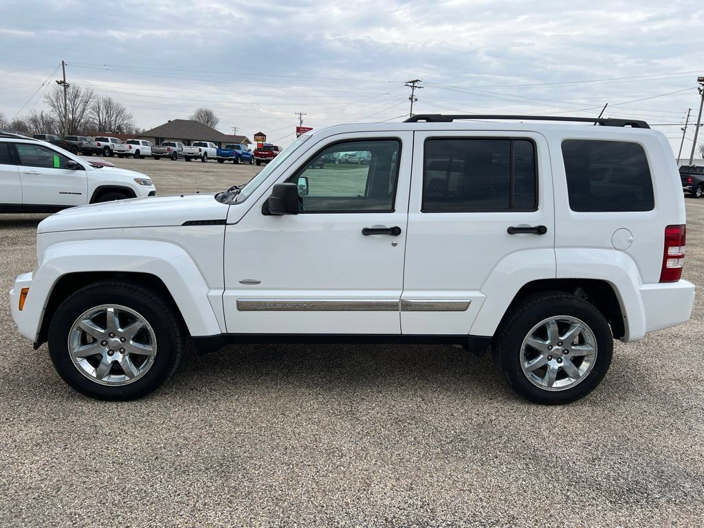 Used 2012 Jeep Liberty Sport AWD/4WD image 2
