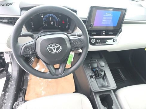 New 2026 Toyota Corolla Cross L image 9