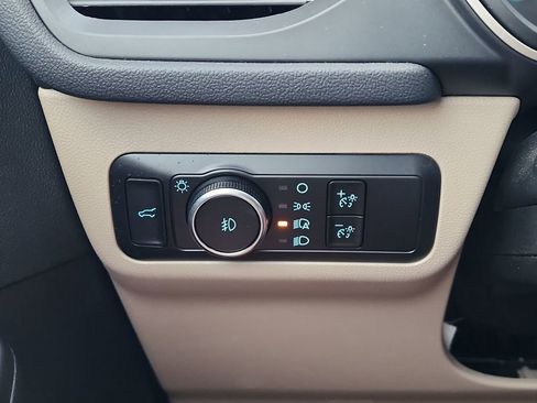 Used 2022 Ford Escape SEL image 24