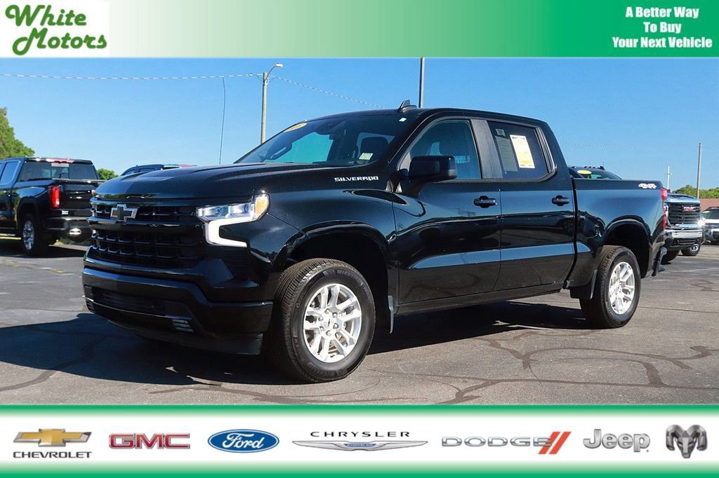 Used 2026 Chevrolet Silverado 1500 RST AWD/4WD image 1