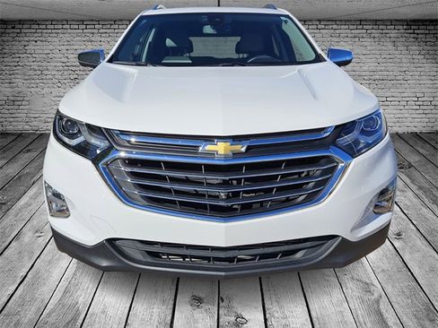 Used 2020 Chevrolet Equinox Premier image 2