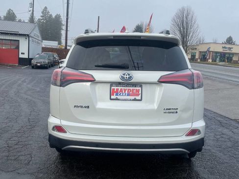 Used 2017 Toyota RAV4 Limited image 4