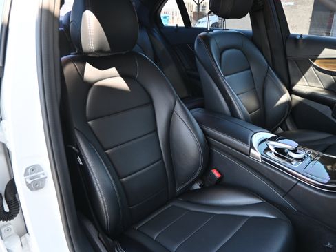 Used 2016 Mercedes-Benz C 300 Sedan image 40