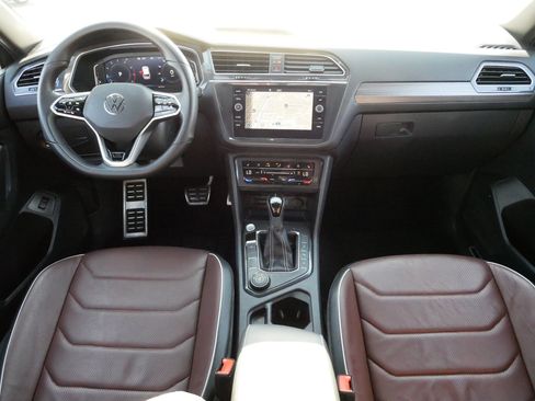 Certified 2024 Volkswagen Tiguan SEL R-Line image 10