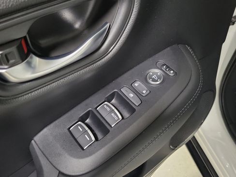 Certified 2026 Honda HR-V EX-L image 20