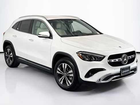 Certified 2025 Mercedes-Benz GLA 250 image 3