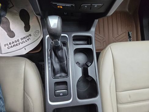 Used 2017 Ford Escape SE w/ SE Leather Comfort Package AWD/4WD image 30