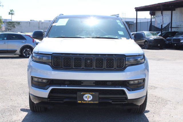 Used 2024 Jeep Grand Wagoneer L Series II w/ Quick Order Packagew 28T AWD/4WD image 2