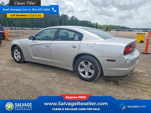 Used 2012 Dodge Charger SE w/ Connectivity Group RWD image 3