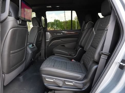 Certified 2024 Cadillac Escalade Sport Platinum w/ LPO, ONYX Package AWD/4WD image 20