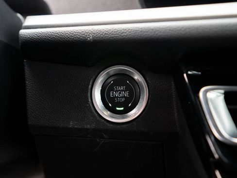 Used 2024 Chevrolet Traverse LT AWD/4WD image 24