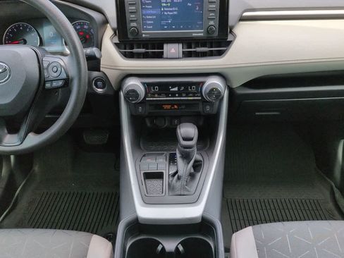 Used 2021 Toyota RAV4 XLE w/ Convenience Package FWD image 18