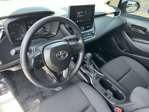 Used 2025 Toyota Corolla LE image 30