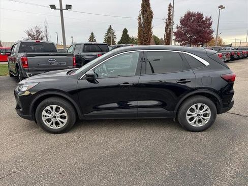 Certified 2023 Ford Escape Active w/ Tech Pack #2 image 3