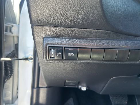 Used 2025 Toyota Corolla SE FWD image 27