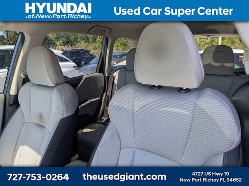 Used 2024 Subaru Forester AWD/4WD image 3
