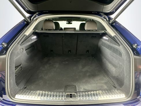 Used 2022 Audi Q8 Prestige AWD/4WD image 29
