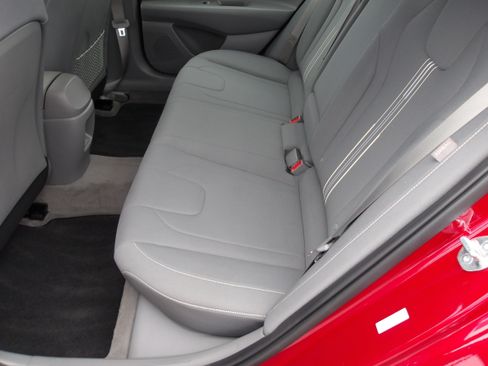 Used 2024 Hyundai Elantra SEL w/ Convenience Package image 11