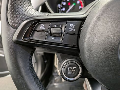 Used 2022 Alfa Romeo Giulia Sprint image 16