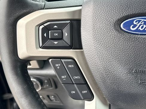 Used 2019 Ford F150 Lariat w/ Equipment Group 502A Luxury AWD/4WD image 15