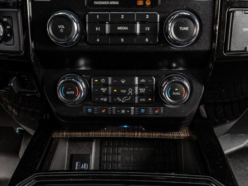 Used 2020 Ford F250 Lariat image 27