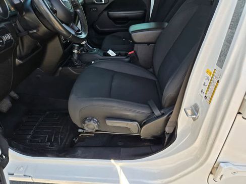Used 2019 Jeep Wrangler Unlimited Sport S AWD/4WD image 18