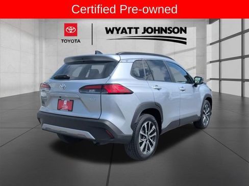 Certified 2025 Toyota Corolla Cross XLE FWD image 5