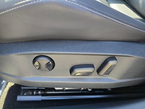 Used 2016 Volkswagen Golf R 4-Door AWD/4WD image 34