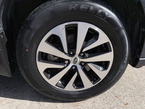 Used 2022 Subaru Outback Premium image 41