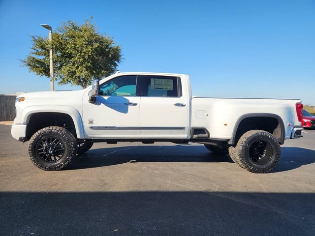 New 2026 Chevrolet Silverado 3500 High Country w/ High Country Premium Package AWD/4WD image 3