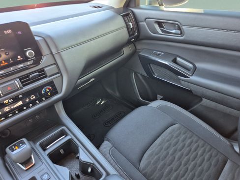Certified 2025 Nissan Pathfinder S FWD image 16