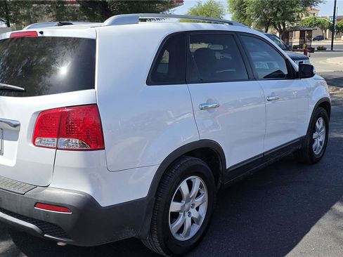 Used 2013 Kia Sorento LX w/ Convenience Pkg FWD image 5